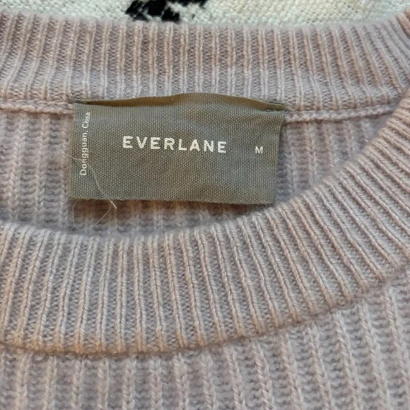 Everlane 100% Cashmere Ribbed Cocoon Crew Neck Sweater in Lilac - Medium - Picture 5 of 8
